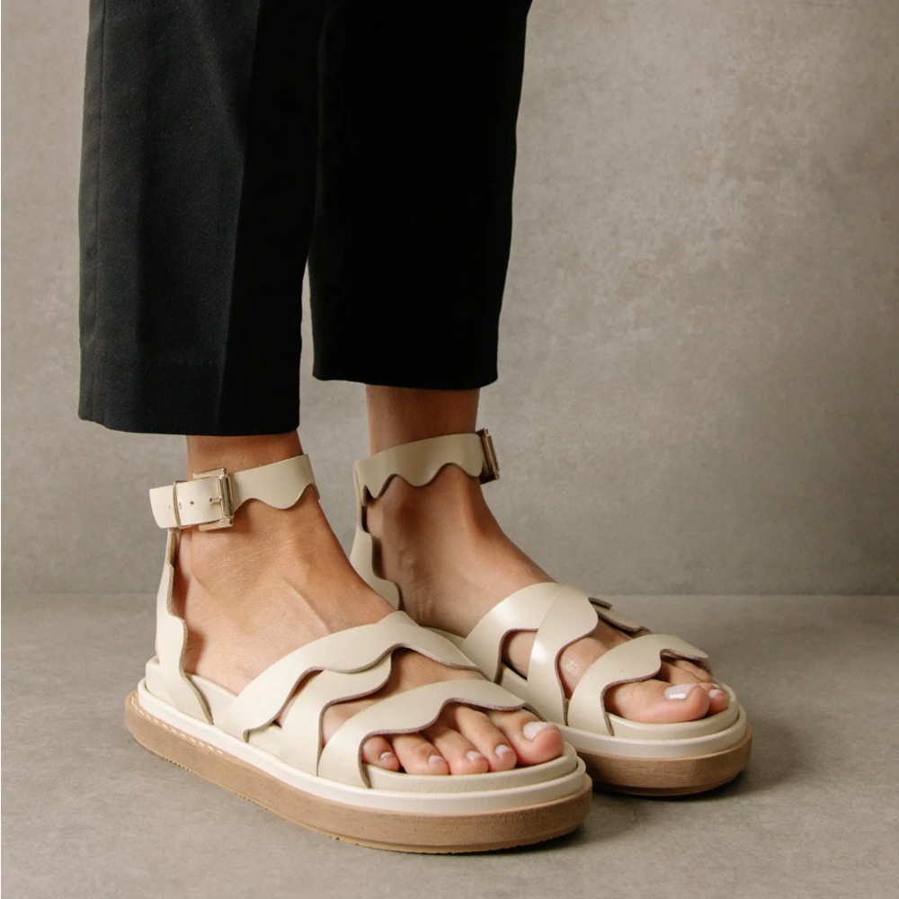 Alohas wavy sandal